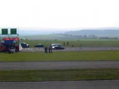 VW T1 contra Amischlitten