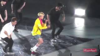 Download lagu 150726 Amber&Taeyeon - Shake That Brass @SMTOWN in OSAKA mp3