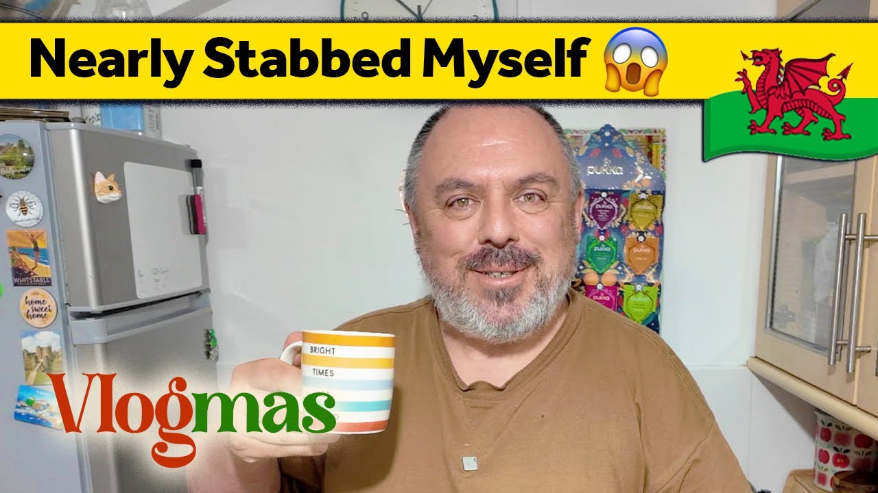 161. Biscuits Costing £22 🙀 Vlogmas 1 🎄 Living Alone in Wales (December 2024)