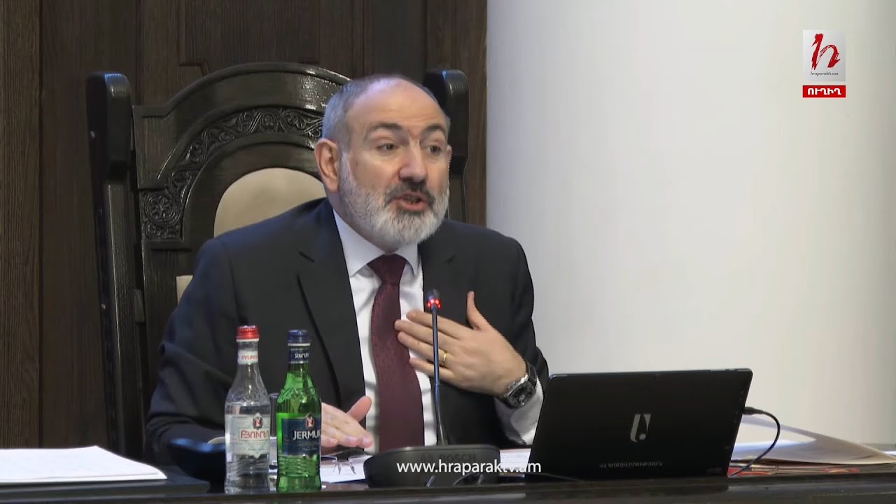 Մեզ թվում է, թե մենակ կոշիկն է մաշվում, բայց ճանապարհն էլ է մաշվում