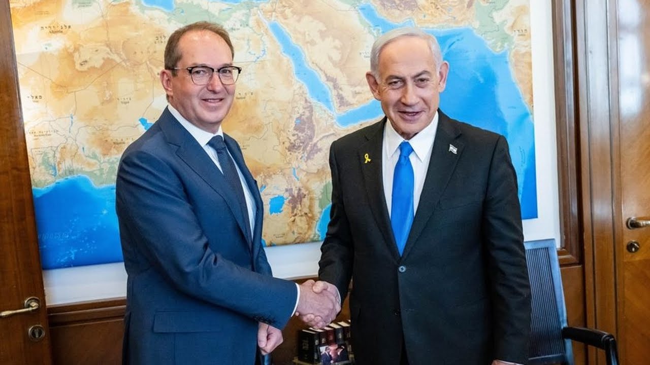 Dobrindt huldigt Massenmördern