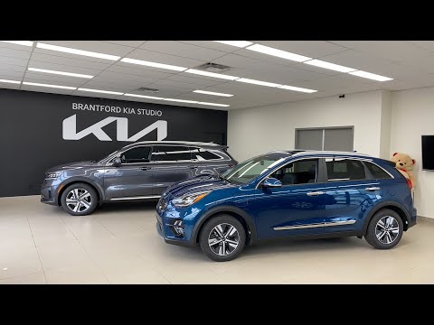 LIVE: 2022 Kia Sorento PHEV vs. 2022 Kia Niro PHEV!