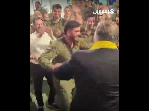 وزير الخارجية الأمريكي السابق مايك بومبيو يرقص مع جنود إسرائيليين خلال زيارته لمجموعة مستوطنات