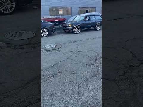 81 Malibu wagon on 24″Billets CHITOWN streets