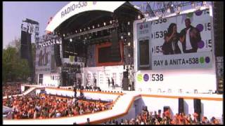 RAY &amp; ANITA (2 UNLIMITED) Let The Beat Control Your Body (Museumplein Amsterdam 2009)