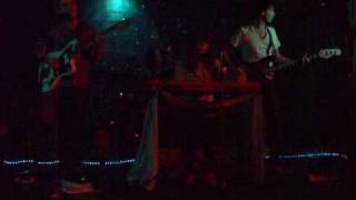 avi buffalo - "can't i know" @ mr. t's bowl 7.23.08