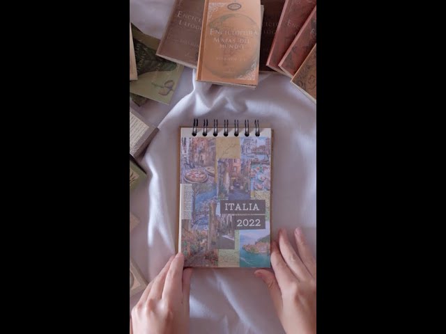 Vídeo relacionado con Libreta niños costaleros Semana Santa: Cuaderno con líneas cristiano y diseño procesional floral (Libretas religiosas)