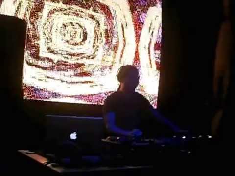 Roni Size & Dynamite MC Live at Ten Nightclub PT.1