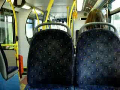 9733 (Y133 HWB) ALX400 Dennis Trident