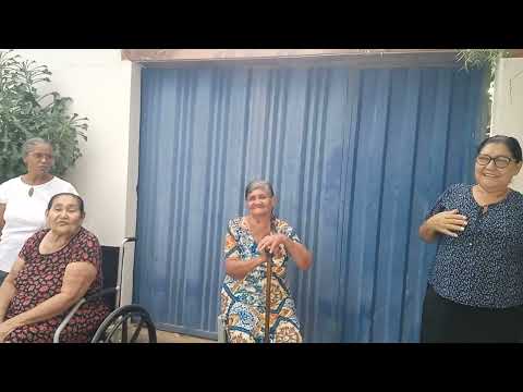 Em Sebastião laranjeiras Bahia 13 07 26 Com a irmã Geru.