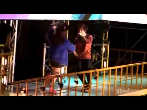 l2l23l Taemin with Krystal focus + SHINee special stage FULL fancam