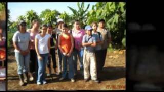 preview picture of video 'CHILDREN FEEDING CHILDREN COSTA RICA'
