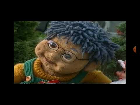 Tots TV Garden Scene