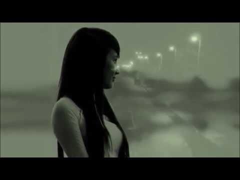 Thể hiện bởi Vũ Khanh