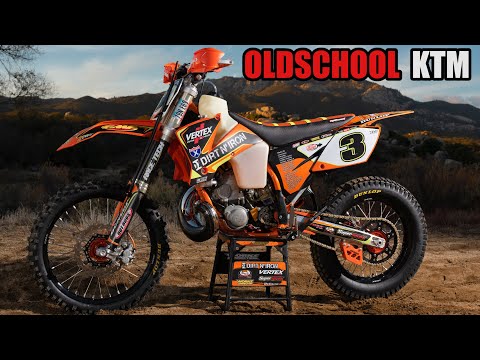 Incredible dirt bike build 2004 KTM 300 -  2 stroke story