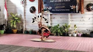 Download lagu Solo Dayak Traditional Dance mp3