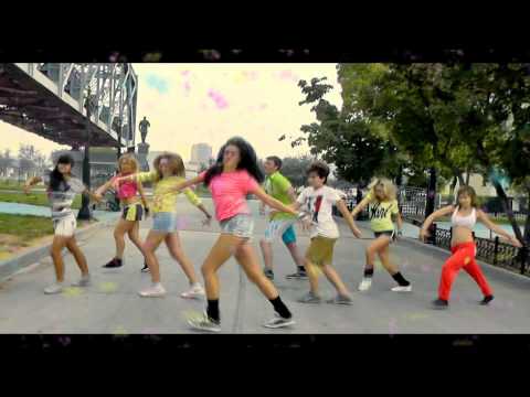 Nicki Minaj -- Pound The Alarm ( REVANSH DANCE )