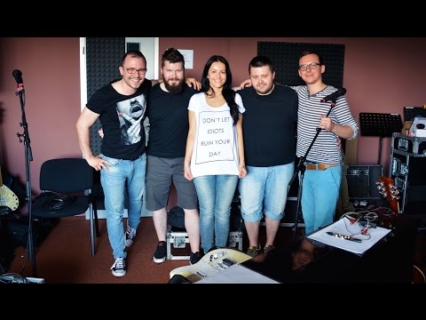 Katka Knechtová - Motýľ Hlavolam (naživo na Exprese)