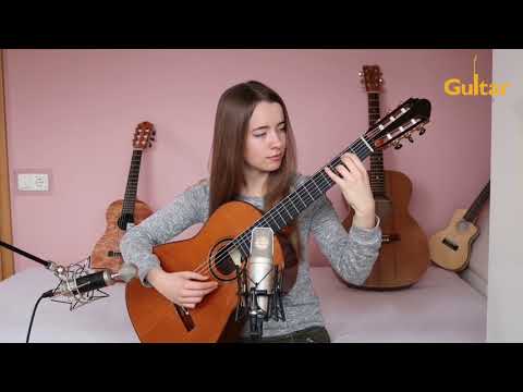 Julia Lange in Hong Kong