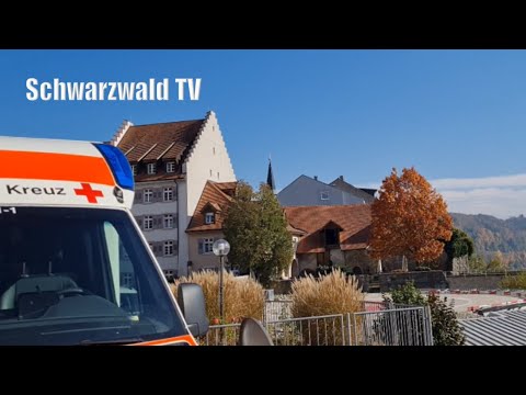 🚨🚑 Lebenszeichen: Einsatzfahrt im RTW mit Sondersignal nach Waldshut - Drogendealer vor der Klinik