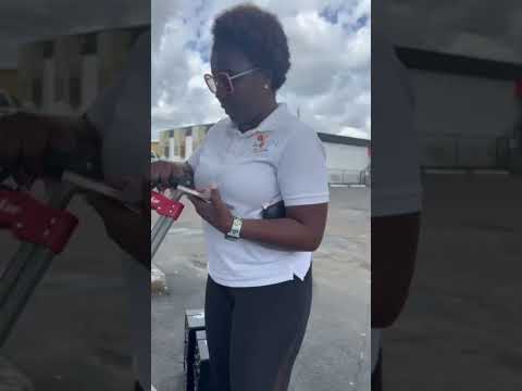 Glasses or contacts? #topnotcheyewear