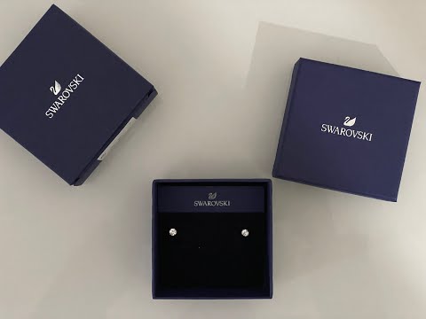 Swarovski Attract ear studs unboxing & review + try on