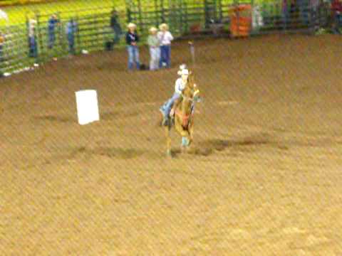 Festival Country de Chihuahua 2009. Competencia internacional de Barriles. www.caballo.tv  Carrera de Barriles. Rodeo. Caballos