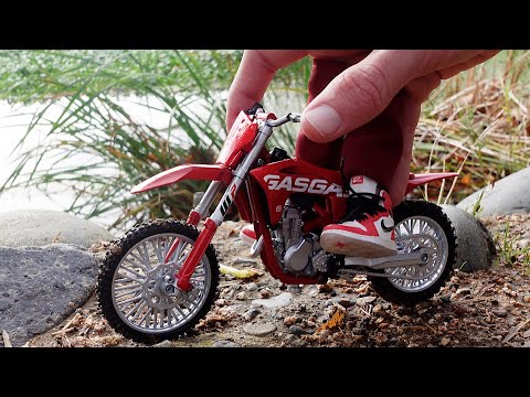 I Got New Dirt Bike! | BMX Finger | Tech Deck BMX | BMX Tricks | Mini Nike Shoes