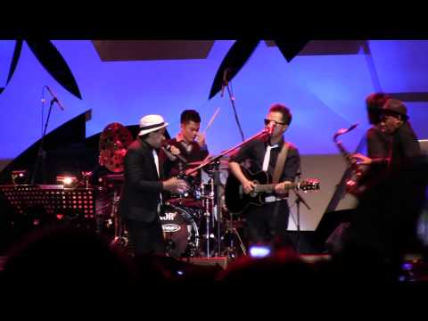 Trio Lestari - Malam Biru @ JJF 2012 [HD]