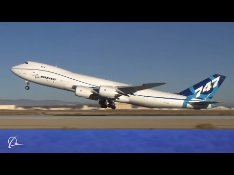 Boeing 747-8 performs ultimate rejected takeoff