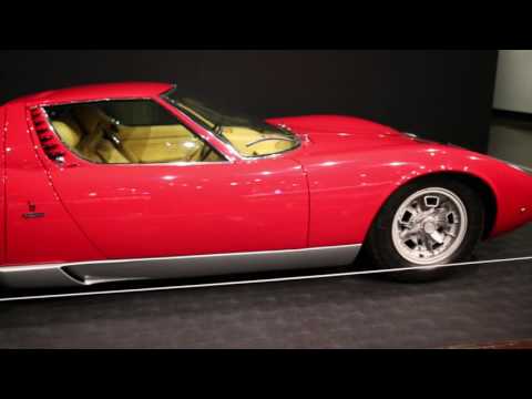 Lorenzo Ramaciotti strolls through Bellissima!