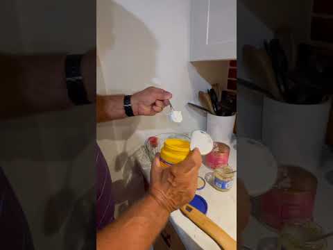 Shawn and Amy make GROUND MONGOLIAN BEEF and NOODLES.