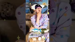 Download lagu Jin Celebrate Jimin Birthday Because He Want To Show His Super Tuna 😁🤣 #shorts #bts #jin #jimin mp3