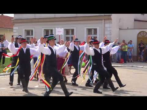 Před radnicí, č.8 - DFS MLADINKA - Plzeň, TÁPIÓMENTE - Hungaria  / XXV. MDFF Kunovské léto 2018