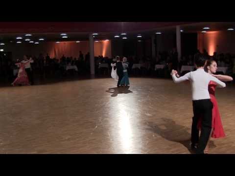 TKO-Juniors | Slow Waltz - Internationales Weihnachtstanzturnier 2013