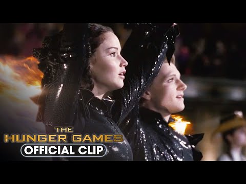 Katniss & Peeta's Debut At The Capitol | The Hunger Games