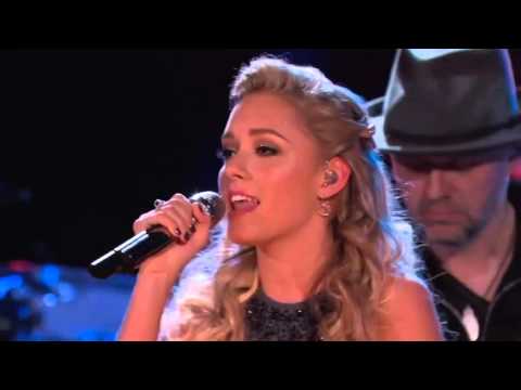 17-Year Old Emily Ann Roberts Sings Duet With Blake Shelton - The Voice