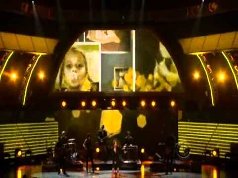 Martina McBride - Teenage Daughters live at the 46th ACM Awards 2011