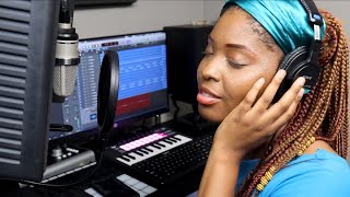 MAKING A BEAT WITH MY VOICE!! (AND HAND CLAPS)