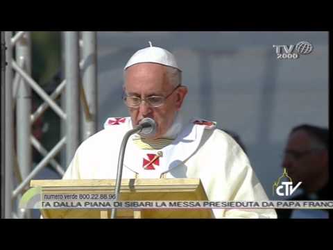 "Scomunica per i mafiosi". Papa Francesco nell'omelia della Messa nella Piana di Sibari