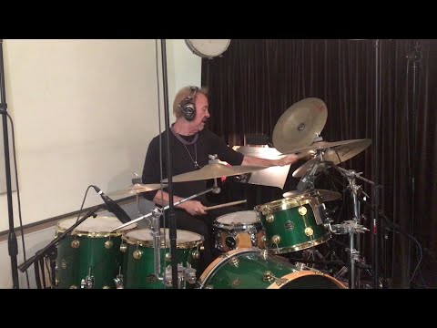 Billy Sullivan reviews dialtune snare drums