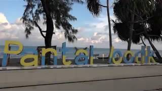 preview picture of video 'Menikmati Keindahan Pantai Loodik, Pantai Terindah di Malaka, Nusa Tenggara Timur'
