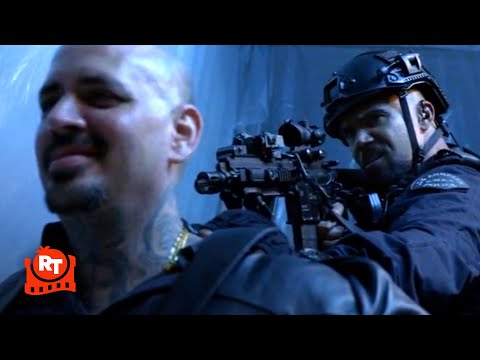 S.W.A.T. - Taking Down Kidnappers (S1E17) | Movieclips