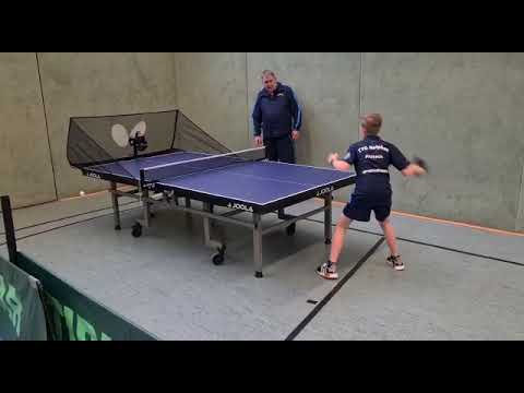 Ballroboter Tischtennis Training bei der TTG Netphen für Kinder und Jugendliche