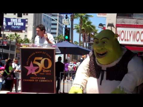 Antonio Banderas Congratulates Shrek on Walk of Fame Star
