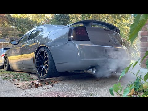 SLP LOUDMOUTH 1 MUFFLERS WITH NO CATS, ON CHARGER HEMI