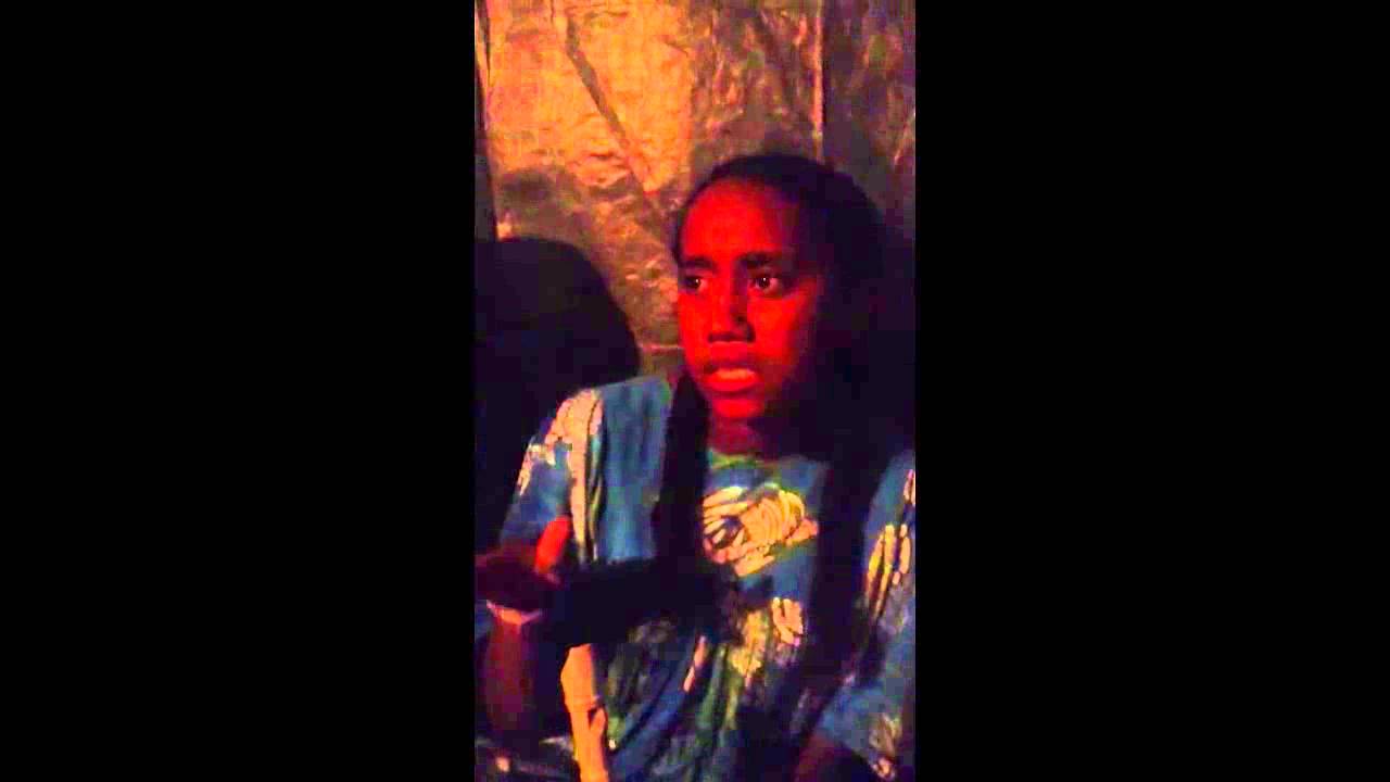 Thumbnail of video: Salutations de frères et soeurs de Nouvelle Caledonie 