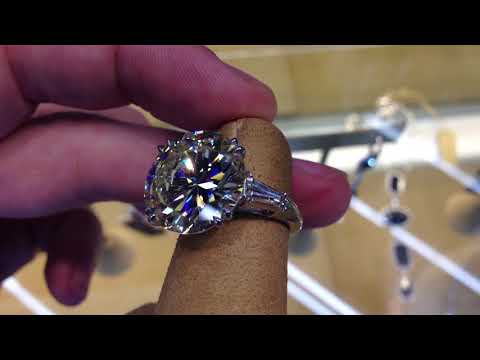 10 carat round diamond engagement ring