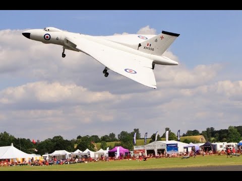 GIANT SCALE VULCAN & VICTOR DUO DISPLAY AT LMA RAF COSFORD - 2019