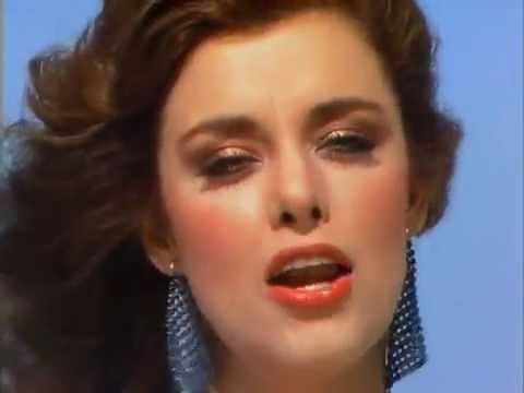 Lucía Méndez - Sólo una Mujer (Official Video Clip)